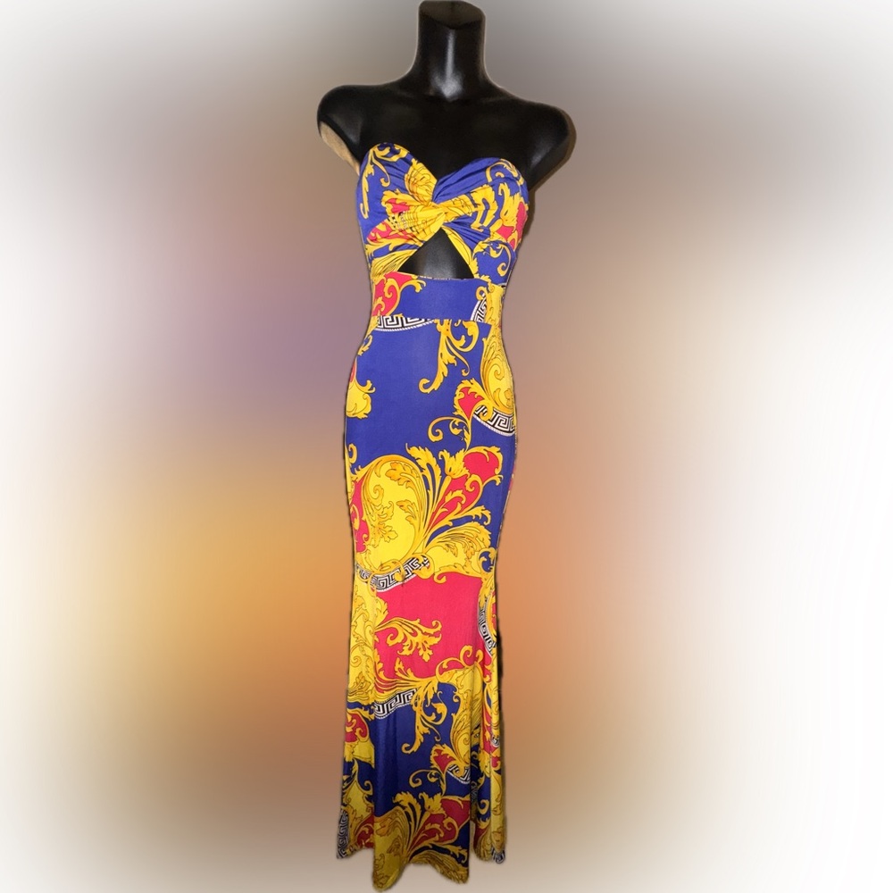 Women’s strapless dress